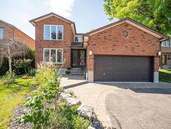 18 Esposito Crt  Toronto, ON M9C 5H6