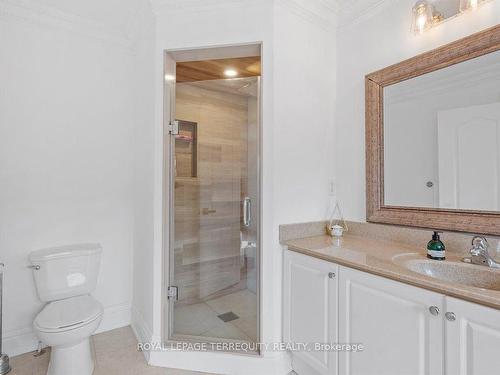 26 Regis Circ, Brampton, ON - Indoor Photo Showing Bathroom