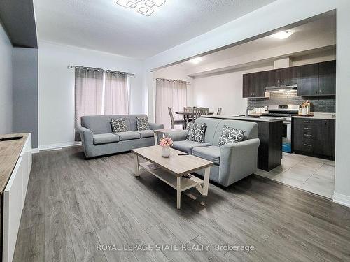 52-520 Grey St, Brantford, ON - Indoor Photo Showing Living Room