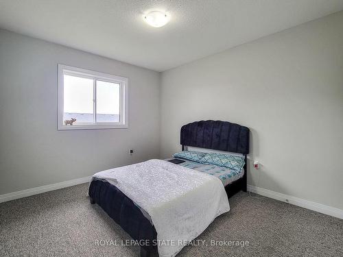 52-520 Grey St, Brantford, ON - Indoor Photo Showing Bedroom