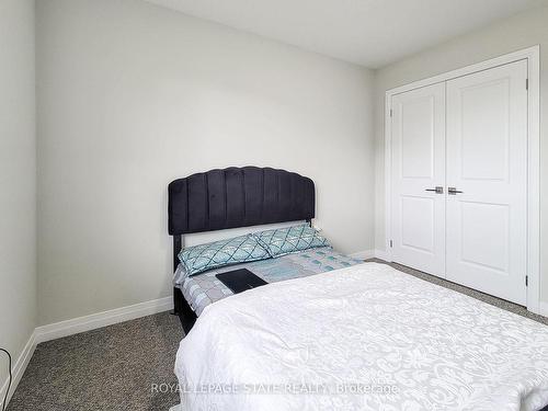 52-520 Grey St, Brantford, ON - Indoor Photo Showing Bedroom