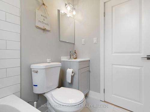 58 Woodbridge Rd, Hamilton, ON - Indoor Photo Showing Bathroom