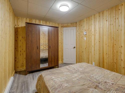 Bureau - 21 Ch. Du Lac St-Pierre, Saint-Gabriel-Lalemant, QC - Indoor Photo Showing Bedroom