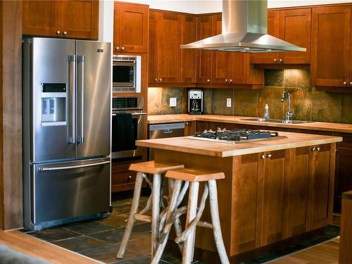 207-554 Marine Dr, Ucluelet, BC - Indoor Photo Showing Kitchen With Stainless Steel Kitchen