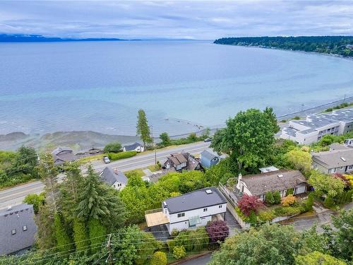 595 Crescent Rd West, Qualicum Beach, BC 