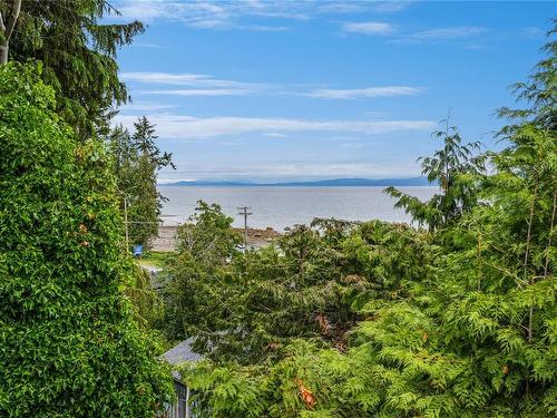 595 Crescent Rd West, Qualicum Beach, BC 