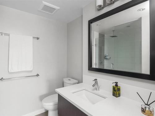 506-646 Michigan St, Victoria, BC - Indoor Photo Showing Bathroom