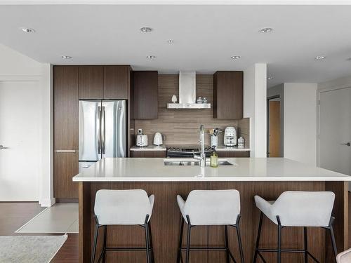 506-646 Michigan St, Victoria, BC - Indoor Photo Showing Kitchen With Upgraded Kitchen