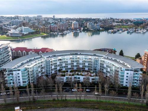 304-68 Songhees Rd, Victoria, BC - Outdoor With Body Of Water With View