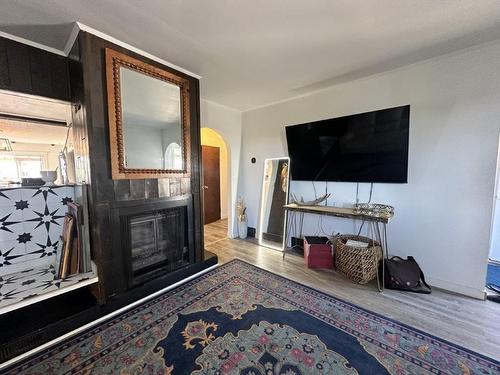 124 Seventh Street, Nipigon, ON - Indoor Photo Showing Living Room With Fireplace