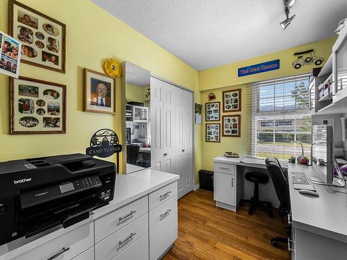 2370 Greenfield Ave, Kamloops, BC - Indoor Photo Showing Office