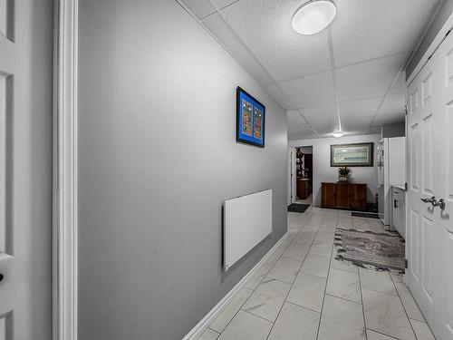 2370 Greenfield Ave, Kamloops, BC - Indoor Photo Showing Other Room