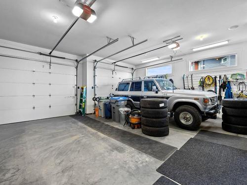 1831 Primrose Cres, Kamloops, BC - Indoor Photo Showing Garage