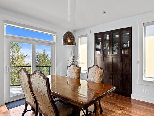 1831 Primrose Cres, Kamloops, BC - Indoor Photo Showing Dining Room