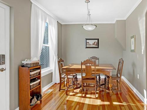 823 Columbia Street, Kamloops, BC - Indoor Photo Showing Dining Room