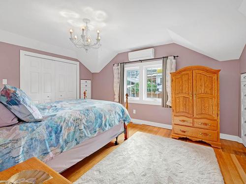 823 Columbia Street, Kamloops, BC - Indoor Photo Showing Bedroom