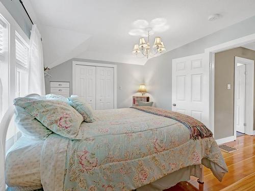 823 Columbia Street, Kamloops, BC - Indoor Photo Showing Bedroom