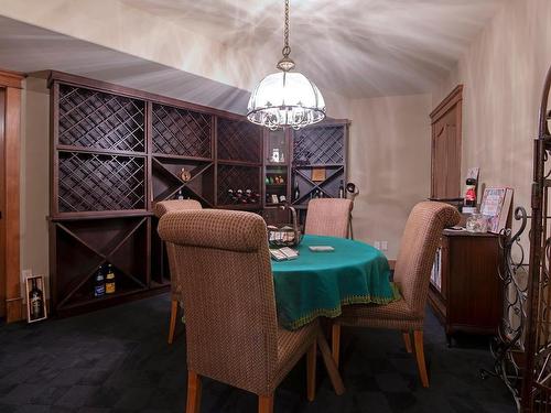 2622 Thompson Drive, Kamloops, BC - Indoor Photo Showing Dining Room