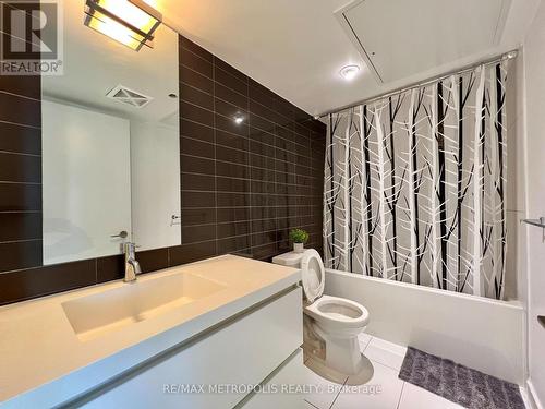 517 - 85 Queens Wharf Road, Toronto, ON - Indoor Photo Showing Bathroom