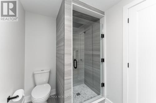 1143 Stephenson Drive, Burlington, ON - Indoor Photo Showing Bathroom