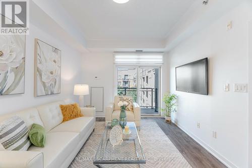 331 - 5317 Upper Middle Road, Burlington, ON - Indoor Photo Showing Living Room