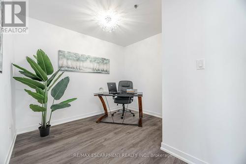 331 - 5317 Upper Middle Road, Burlington, ON - Indoor