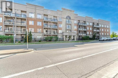 331 - 5317 Upper Middle Road, Burlington, ON - Outdoor With Balcony With Facade