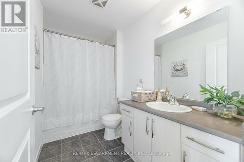 331 - 5317 Upper Middle Road, Burlington, ON - Indoor Photo Showing Bathroom