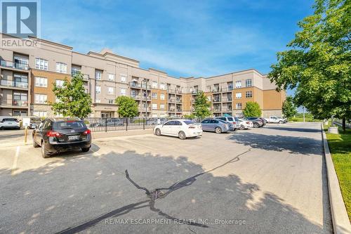 331 - 5317 Upper Middle Road, Burlington, ON - Outdoor With Balcony