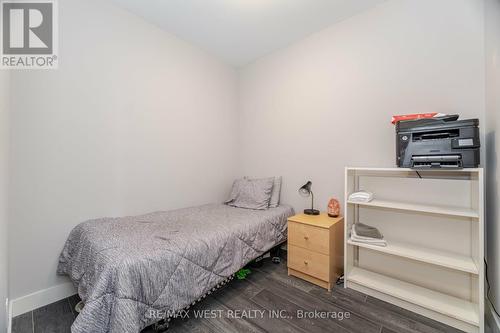 607 - 1 Victoria Street S, Kitchener, ON - Indoor Photo Showing Bedroom