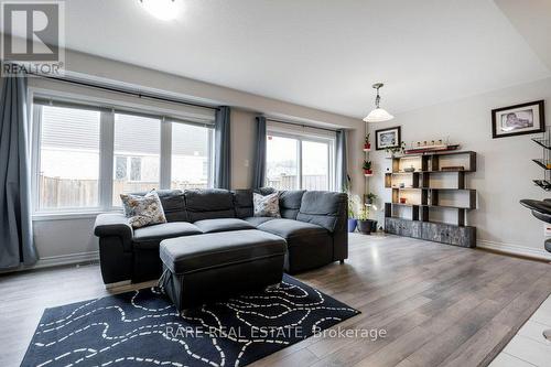 179 West Oak Trail, Kitchener, ON - Indoor Photo Showing Living Room