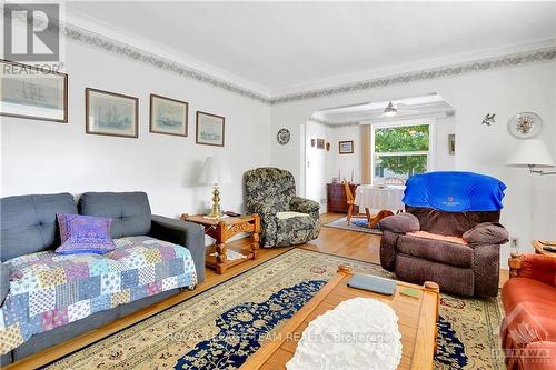 23 David Drive, Ottawa, ON - Indoor Photo Showing Living Room