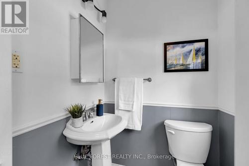 48 Josephine Street, London, ON - Indoor Photo Showing Bathroom