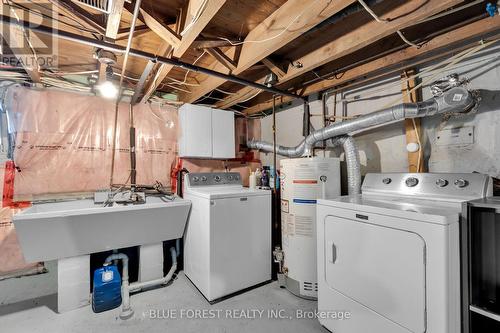 48 Josephine Street, London, ON - Indoor Photo Showing Laundry Room