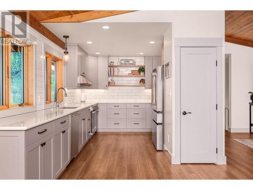 211 Enderby Grindrod Road, Enderby, BC - Indoor Photo Showing Kitchen