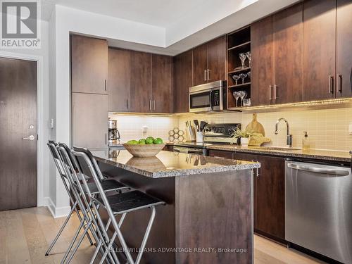 S1507 - 112 George Street, Toronto, ON - Indoor Photo Showing Kitchen