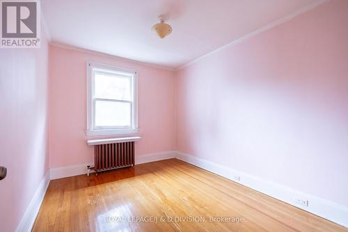 55 Roe Avenue, Toronto, ON - Indoor Photo Showing Other Room