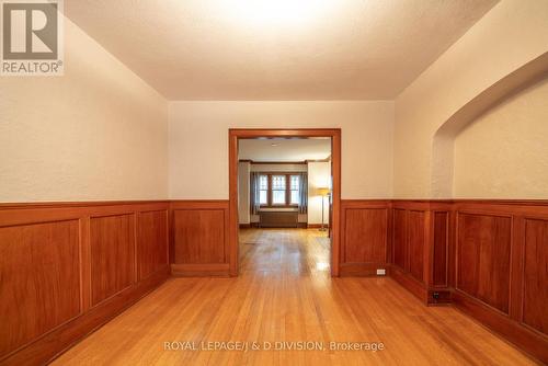 55 Roe Avenue, Toronto, ON - Indoor Photo Showing Other Room