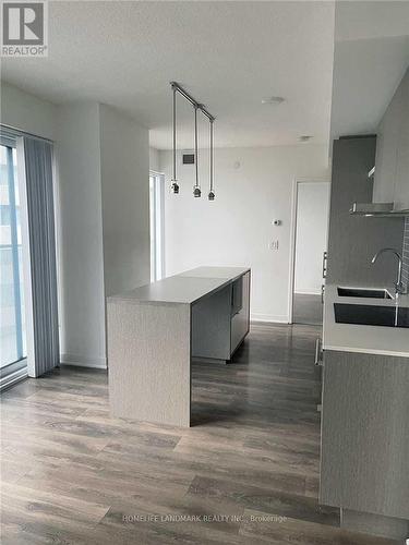 2010 - 88 Harbour Street, Toronto, ON - Indoor Photo Showing Kitchen