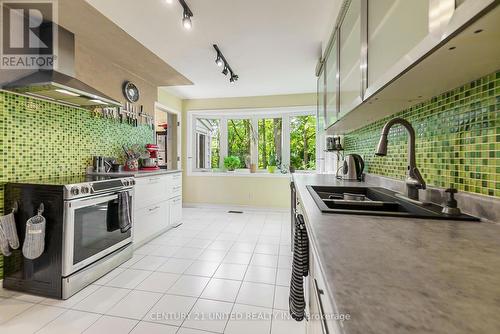 149 Roper Drive, Peterborough (Monaghan), ON - Indoor Photo Showing Kitchen With Double Sink