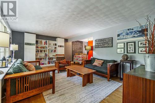 149 Roper Drive, Peterborough (Monaghan), ON - Indoor Photo Showing Living Room