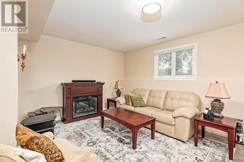 18 Shannon Court, Collingwood, ON - Indoor Photo Showing Living Room With Fireplace