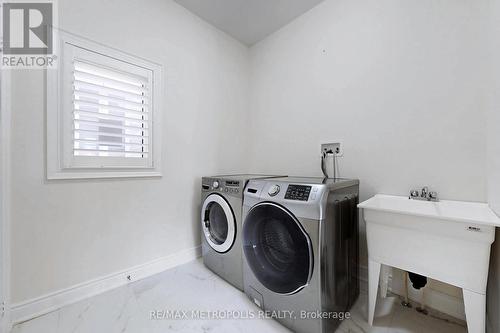 156 Muirfield Drive, Barrie, ON - Indoor Photo Showing Laundry Room