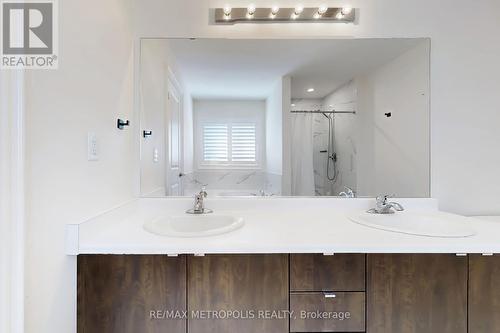 156 Muirfield Drive, Barrie, ON - Indoor Photo Showing Bathroom