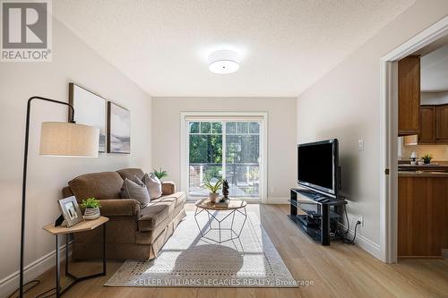 12282 Eighth Line, Halton Hills, ON - Indoor Photo Showing Living Room