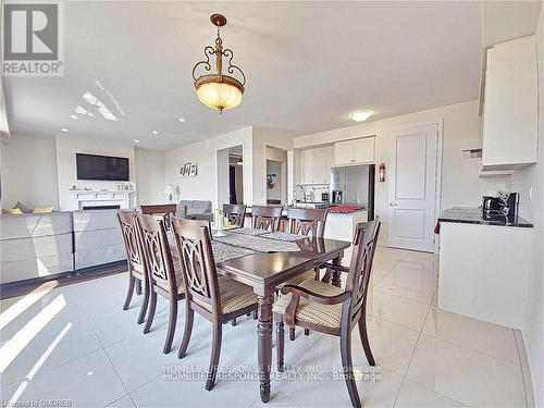 110 Explorer Way W, Thorold, ON - Indoor Photo Showing Dining Room