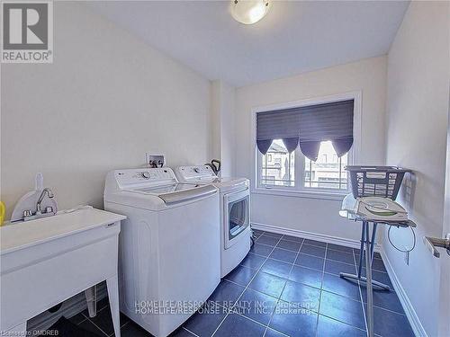 110 Explorer Way W, Thorold, ON - Indoor Photo Showing Laundry Room