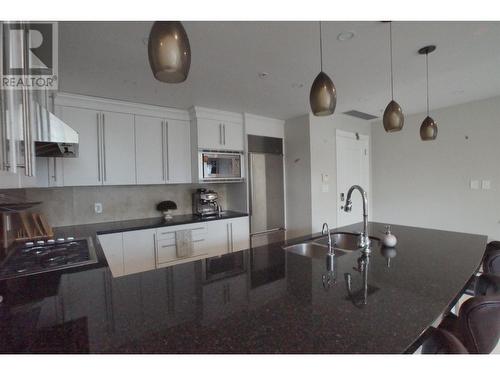 503 1280 Richards Street, Vancouver, BC - Indoor Photo Showing Kitchen With Double Sink With Upgraded Kitchen