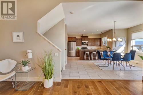 971 Monashee Place Unit# 15, Kelowna, BC - Indoor Photo Showing Dining Room