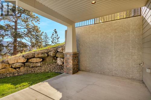 971 Monashee Place Unit# 15, Kelowna, BC - Outdoor With Exterior